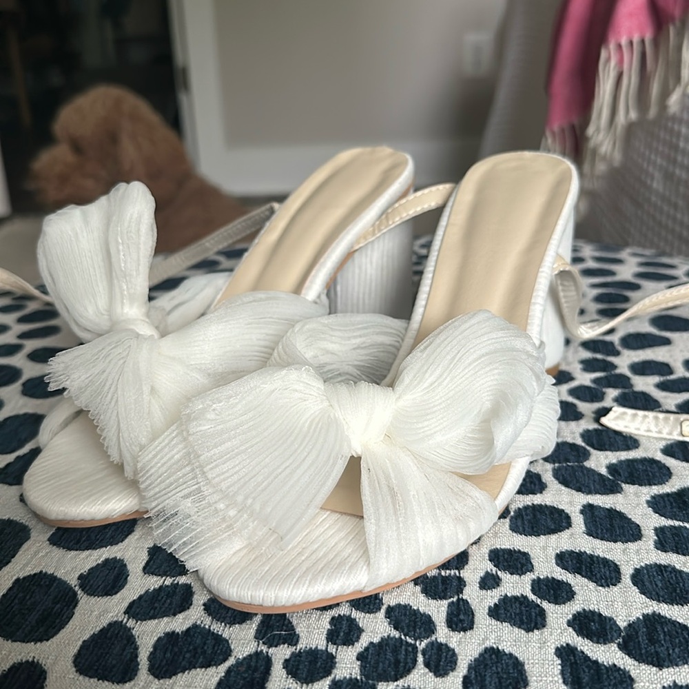 Loeffler randall inspired shoe - never worn